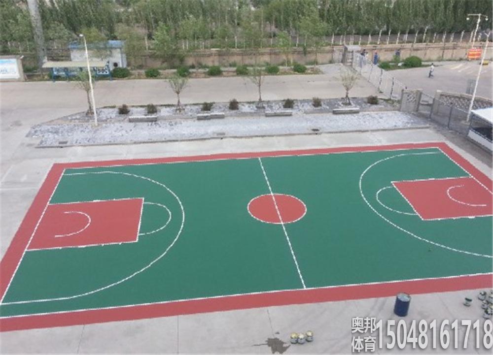 包頭希望鋁業(yè)職工宿舍樓前硅PU籃球場地