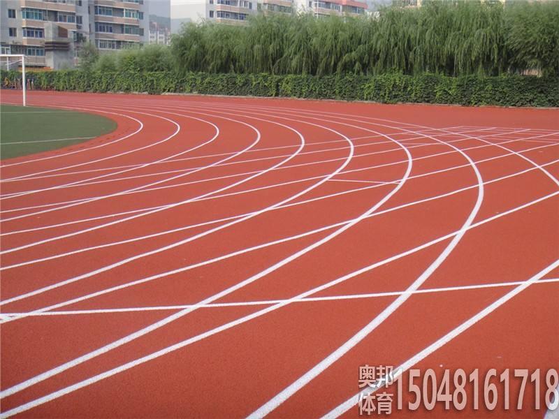 包頭體育場地鋪設